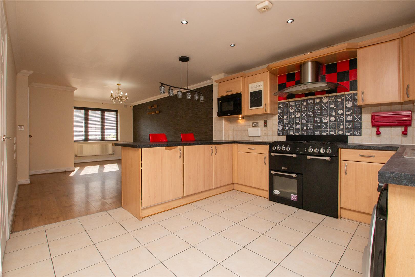 5 bed property in Kelling Way, Milton Keynes